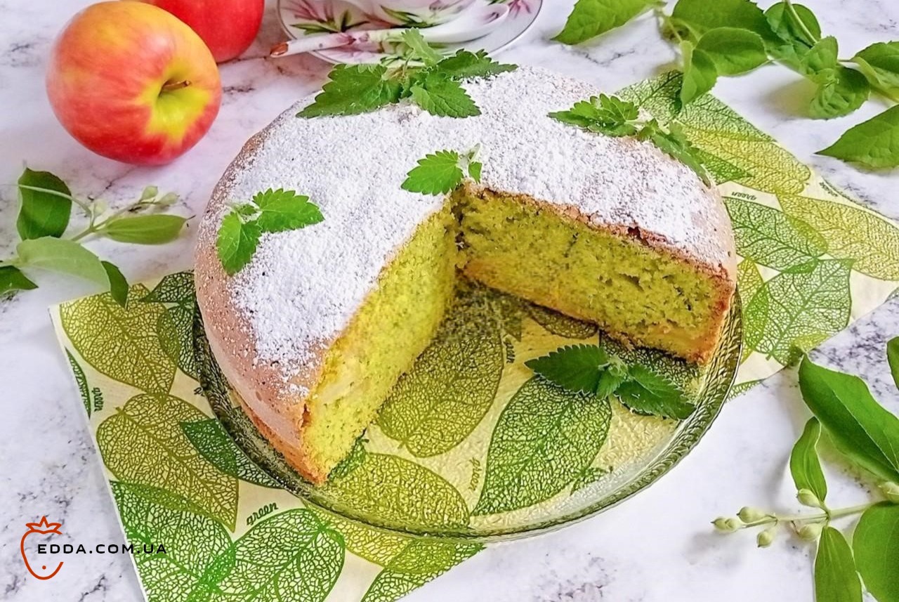 Шарлотка з м'ятою
